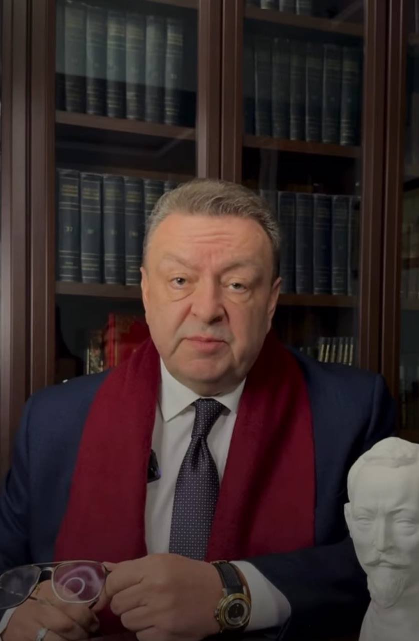 «Сливки соцсетей»: танец с Артуром Пирожковым, жизнь предпринимателей в 2026 году и книги для мужчин