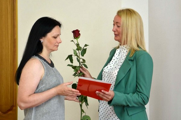 Отсутствие отчетов о работе, помощь детям и постоянные встречи – чем занимаются воронежские врачи-депутаты в думах