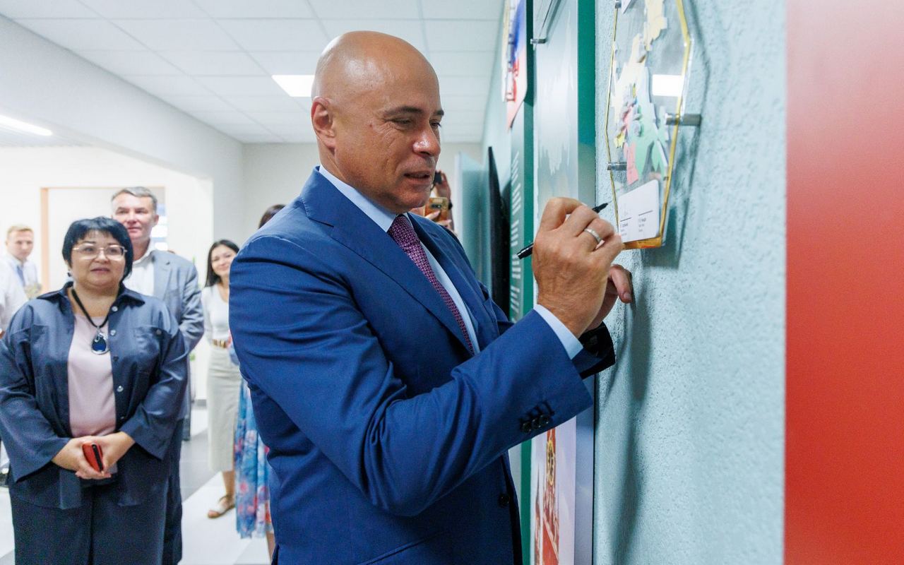 В Липецке открылись обновленные школы и образовательный кластер