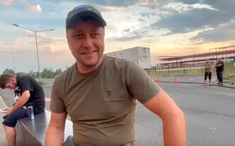 Сергей Цивилев поблагодарил энергетика-героя за мужество и профессионализм Сергей Цивилев поблагодарил энергетика-героя за мужество и профессионализм