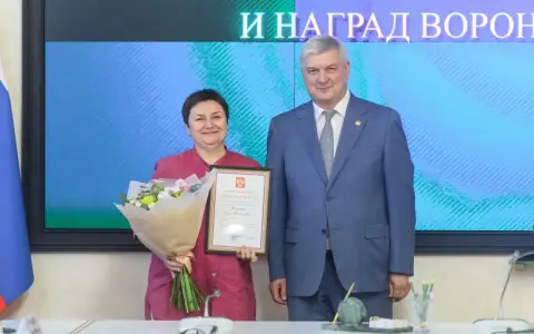 Александр Гусев вручил госнаграду координатору по устойчивому развитию Нововоронежской АЭС
