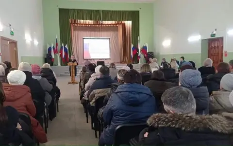 Глава Лизиновского сельского поселения отчиталась о работе Глава Лизиновского сельского поселения отчиталась о работе