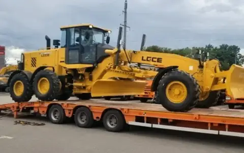 «Россошанское ДРСУ № 1» усиливает парк спецтехники новым грейдером «Россошанское ДРСУ № 1» усиливает парк спецтехники новым грейдером