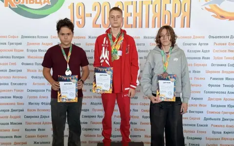 Пловец из Россоши Михаил Абдулаев одержал три победы на соревнованиях в Москве Пловец из Россоши Михаил Абдулаев одержал три победы на соревнованиях в Москве