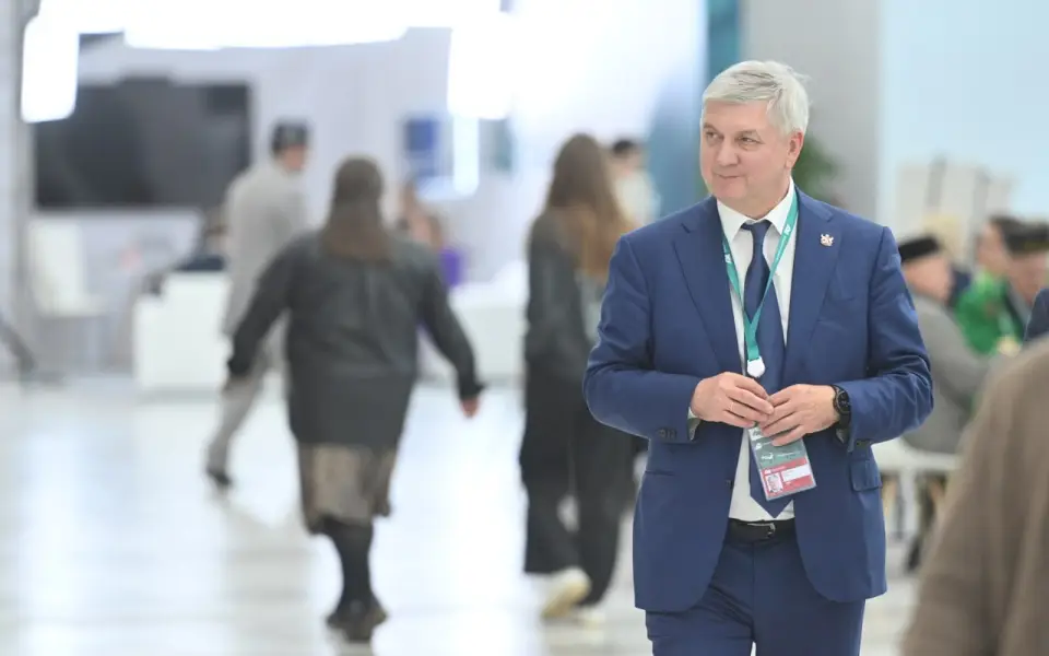 Воронежский губернатор Александр Гусев придумал новый способ борьбы с «наливайками» Воронежский губернатор Александр Гусев придумал новый способ борьбы с «наливайками»