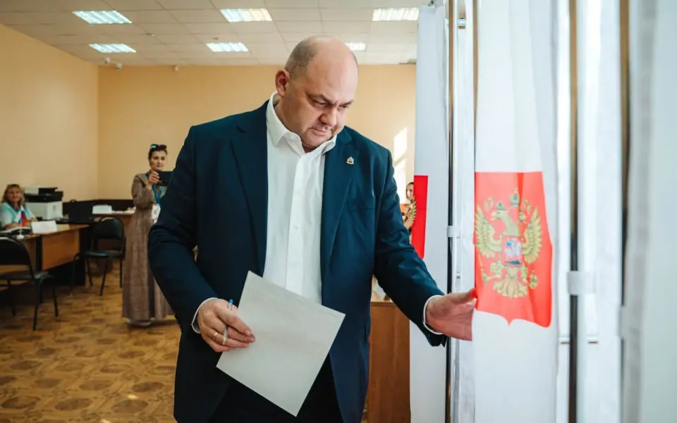 Врио губернатора Алексей Смирнов побеждает на выборах главы Курской области Врио губернатора Алексей Смирнов побеждает на выборах главы Курской области