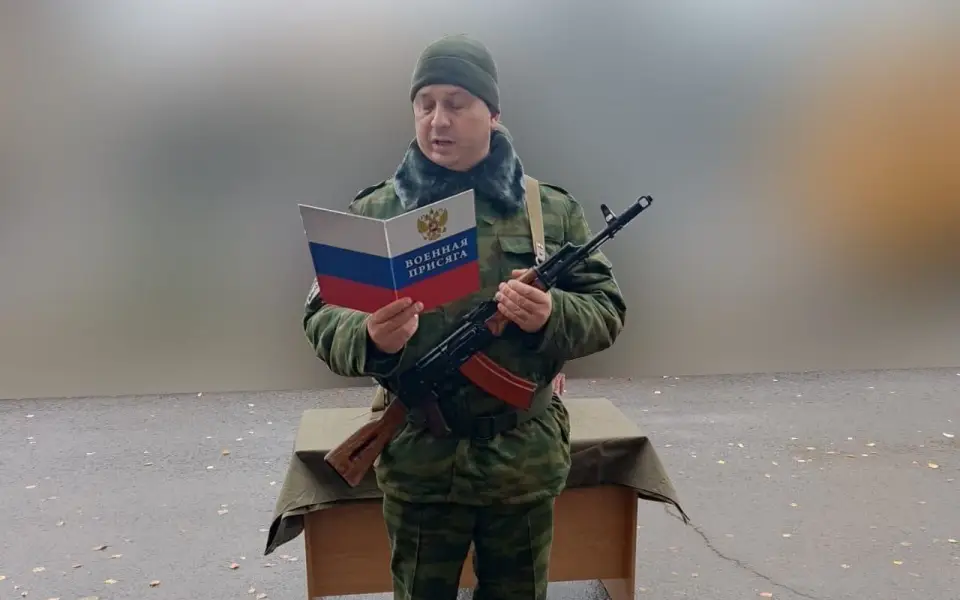 Очередной белгородский чиновник возвращается из отряда самообороны после месяца службы Очередной белгородский чиновник возвращается из отряда самообороны после месяца службы