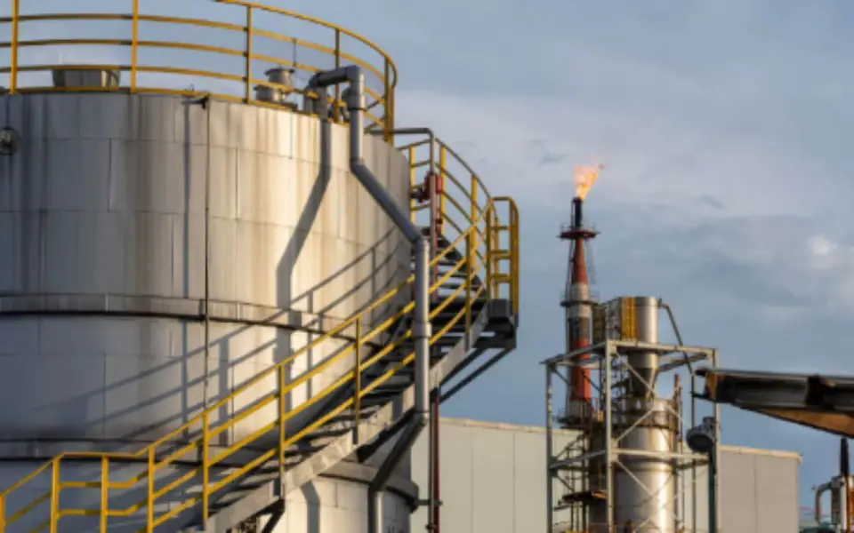 Доходы России от экспорта нефти упали до минимума за два года Доходы России от экспорта нефти упали до минимума за два года
