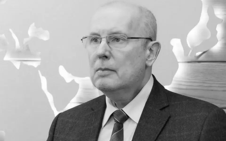Скончался ректор воронежского медуниверситета и депутат облдумы Игорь Есауленко Скончался ректор воронежского медуниверситета и депутат облдумы Игорь Есауленко