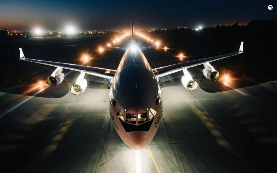 Новый дальнемагистральный самолет: ОАК готовит конкурента Dreamliner
Новый дальнемагистральный самолет: ОАК готовит конкурента Dreamliner