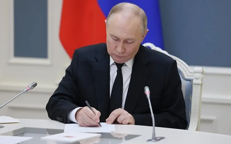 Путин утвердил круглогодичный призыв в армию Путин утвердил круглогодичный призыв в армию