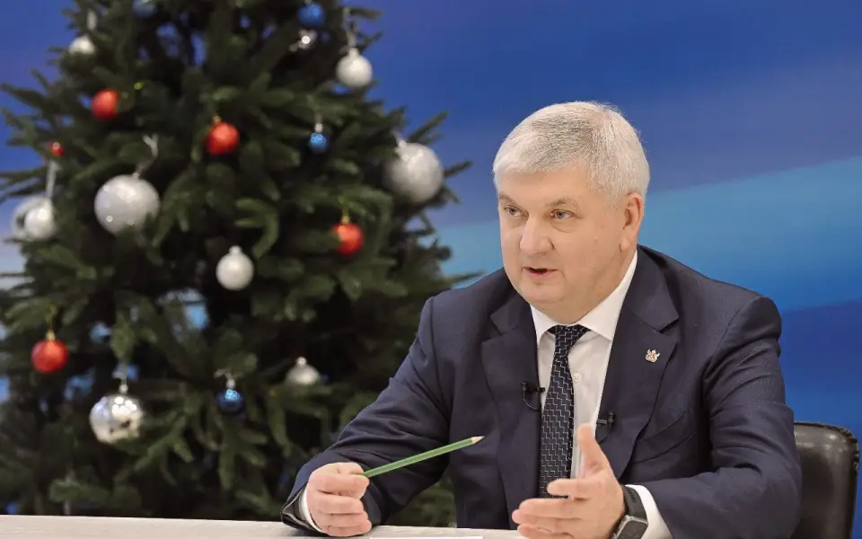 Воронежский губернатор Александр Гусев подвел итоги 2025 года: «Ждем нашей большой победы в 2026-ом» Воронежский губернатор Александр Гусев подвел итоги 2025 года: «Ждем нашей большой победы в 2026-ом»