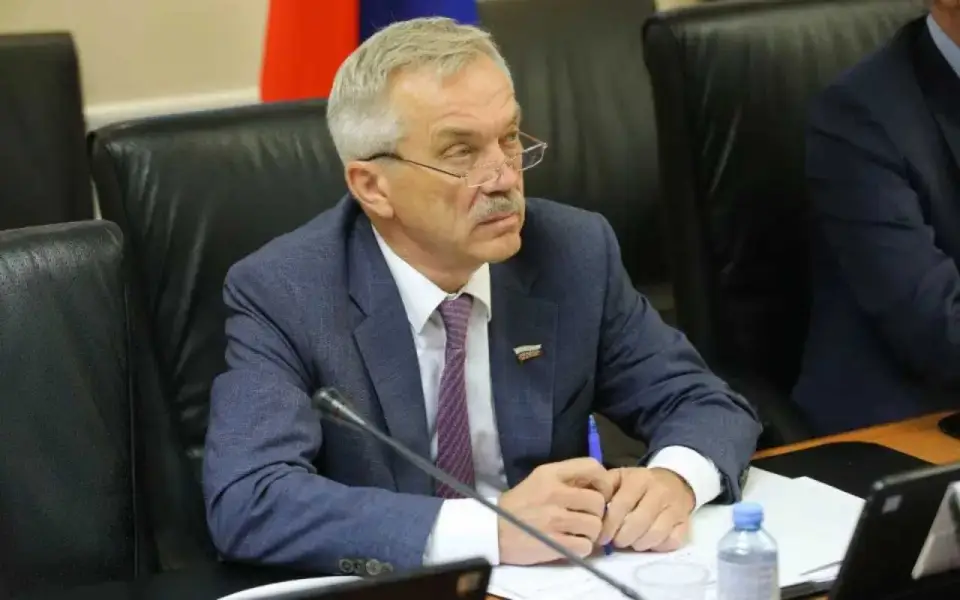Экс-губернатор Белгородской области Савченко отказался обсуждать возможную отставку Гладкова Экс-губернатор Белгородской области Савченко отказался обсуждать возможную отставку Гладкова