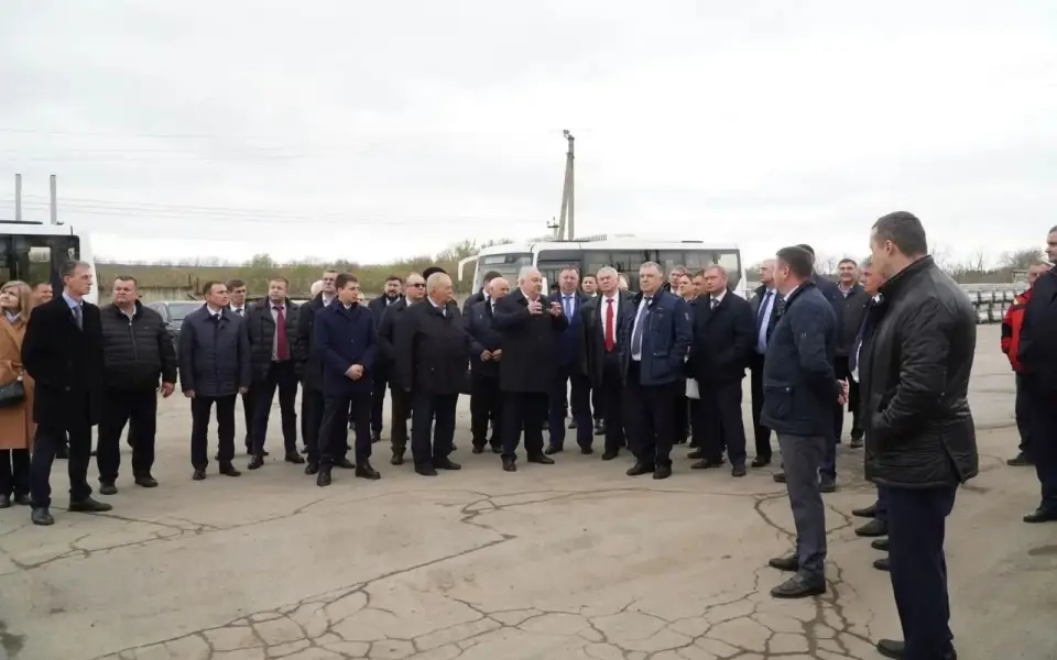 Комитет облдумы по транспорту обсудил в Россоши дефицит средств на местные дороги Комитет облдумы по транспорту обсудил в Россоши дефицит средств на местные дороги