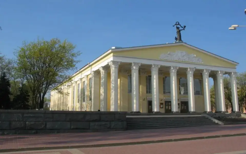 Власти Белгорода в третий раз пытаются найти подрядчика для капремонта драмтеатра за 669 млн рублей Власти Белгорода в третий раз пытаются найти подрядчика для капремонта драмтеатра за 669 млн рублей