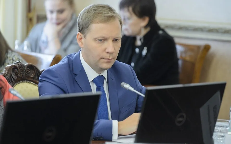 Губернатор заявил о назначении министра ЖКХ Бажанова на должность вице-премьера Воронежской области Губернатор заявил о назначении министра ЖКХ Бажанова на должность вице-премьера Воронежской области