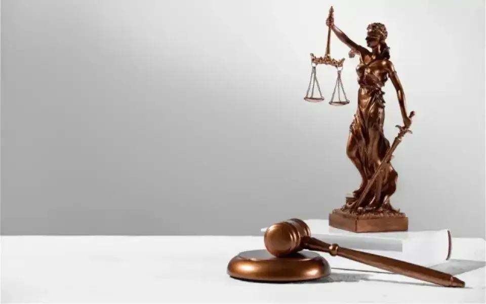 Суд взыскал с Euroclear 194 млн долларов вместо требуемых 2,2 млрд долларов Суд взыскал с Euroclear 194 млн долларов вместо требуемых 2,2 млрд долларов