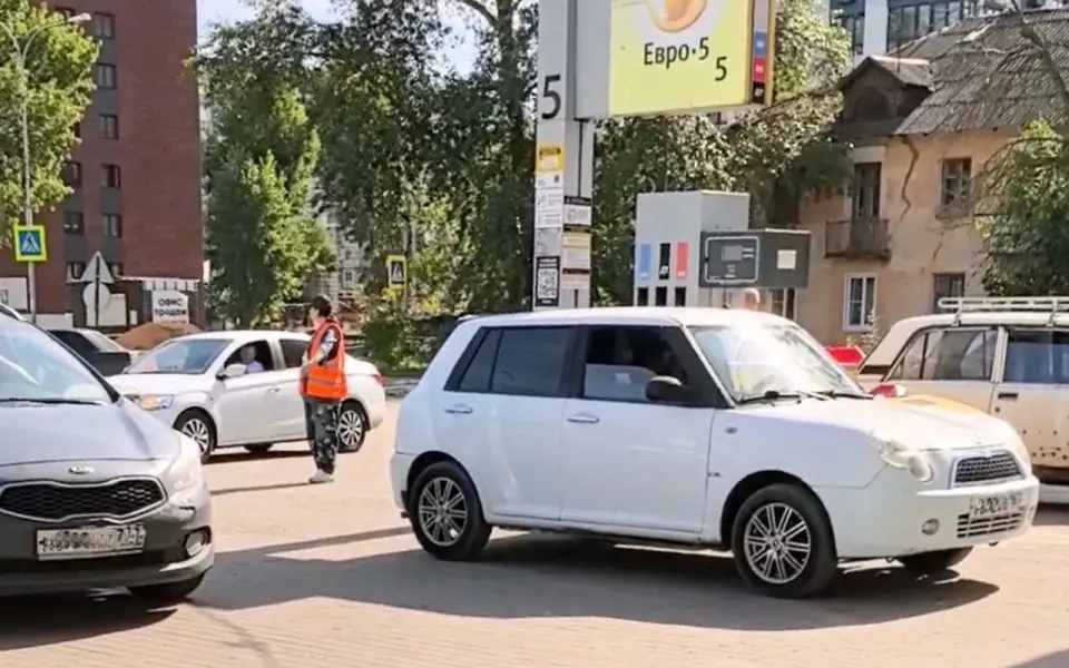 Федеральные власти пообещали улучшение на рынке топлива за счет импорта и производства бензина пониженного класса Федеральные власти пообещали улучшение на рынке топлива за счет импорта и производства бензина пониженного класса
