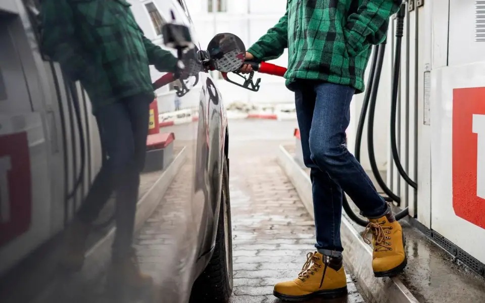 Источники: мелкооптовая цена АИ-92 у «Роснефти» в Воронеже резко выросла Источники: мелкооптовая цена АИ-92 у «Роснефти» в Воронеже резко выросла
