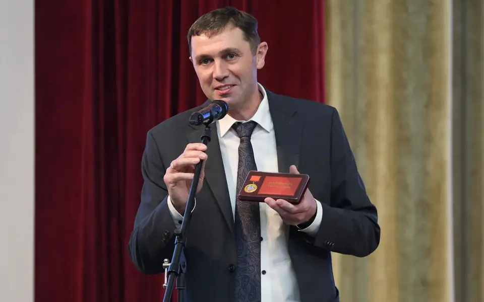 Глава Воронежа Петрин вырвался на первое место в медиарейтинге мэров Черноземья Глава Воронежа Петрин вырвался на первое место в медиарейтинге мэров Черноземья